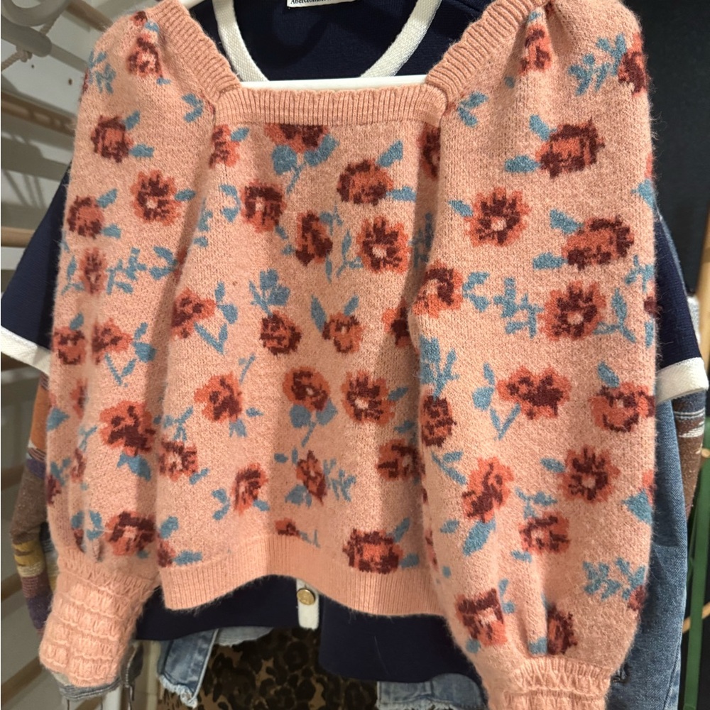 Floral Patterned Pink Knit Sweater